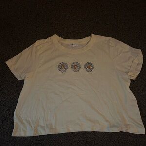 Cream T-Shirt with Daisy Print